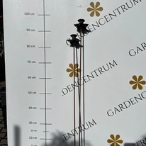 Mărimea decorațiunii din metal în formă de narcisă. 
