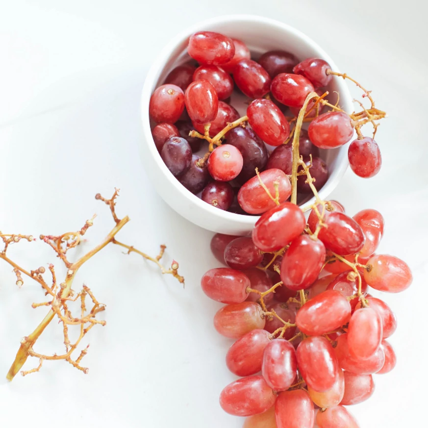 Struguri Crimson Seedless.